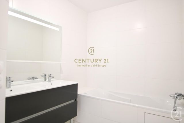 Appartement F4 à louer - 4 pièces - 74.0 m2 - CHESSY - 77 - ILE-DE-FRANCE - Century 21 Immobilier Val D'Europe