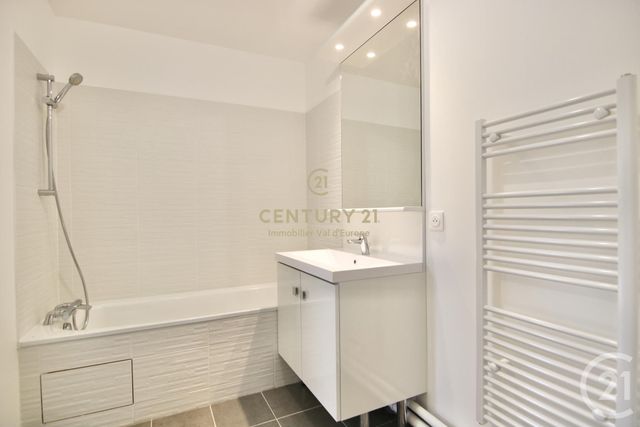 Appartement F2 à louer - 2 pièces - 41.33 m2 - MONTEVRAIN - 77 - ILE-DE-FRANCE - Century 21 Immobilier Val D'Europe