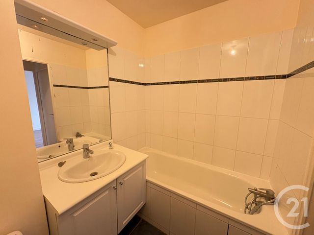 Appartement F4 à vendre - 4 pièces - 84.4 m2 - SERRIS - 77 - ILE-DE-FRANCE - Century 21 Immobilier Val D'Europe