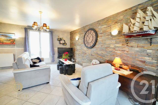 maison à vendre - 8 pièces - 163.66 m2 - BAILLY ROMAINVILLIERS - 77 - ILE-DE-FRANCE - Century 21 Immobilier Val D'Europe