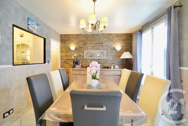 maison à vendre - 8 pièces - 163.66 m2 - BAILLY ROMAINVILLIERS - 77 - ILE-DE-FRANCE - Century 21 Immobilier Val D'Europe