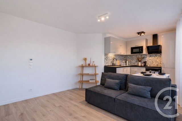 Appartement F2 à louer - 2 pièces - 39.8 m2 - SERRIS - 77 - ILE-DE-FRANCE - Century 21 Immobilier Val D'Europe