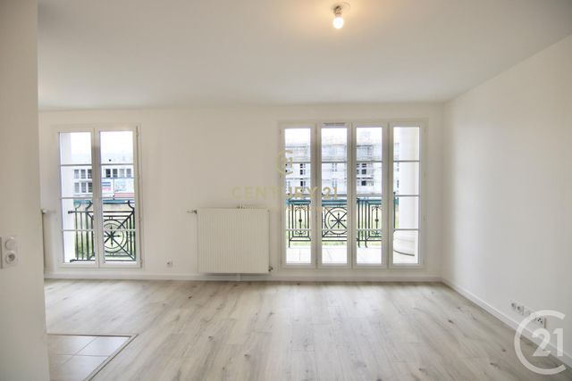 Appartement F2 à louer - 2 pièces - 49.4 m2 - SERRIS - 77 - ILE-DE-FRANCE - Century 21 Immobilier Val D'Europe