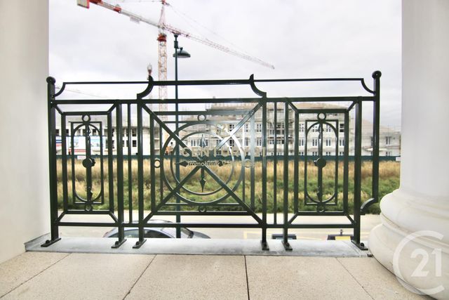 Appartement F2 à louer - 2 pièces - 49.4 m2 - SERRIS - 77 - ILE-DE-FRANCE - Century 21 Immobilier Val D'Europe