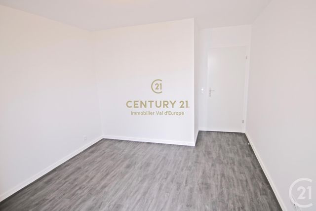 Appartement F3 à louer - 3 pièces - 64.0 m2 - SERRIS - 77 - ILE-DE-FRANCE - Century 21 Immobilier Val D'Europe