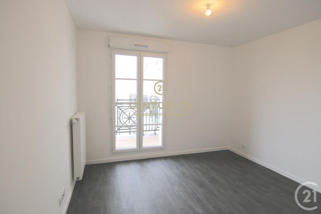Appartement F3 à louer - 3 pièces - 64.0 m2 - SERRIS - 77 - ILE-DE-FRANCE - Century 21 Immobilier Val D'Europe