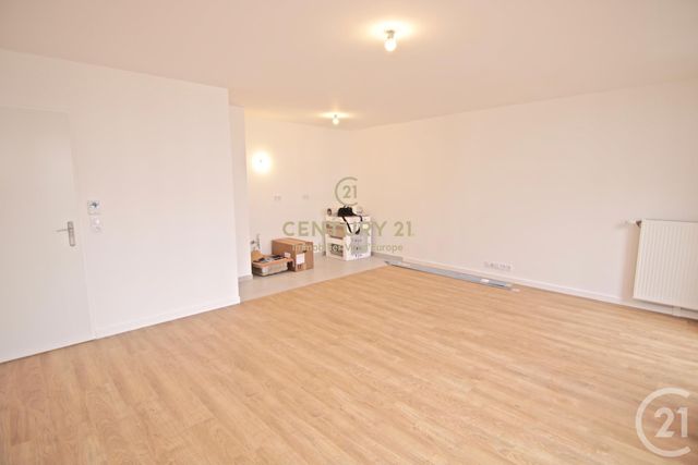 Appartement F3 à louer - 3 pièces - 64.0 m2 - SERRIS - 77 - ILE-DE-FRANCE - Century 21 Immobilier Val D'Europe