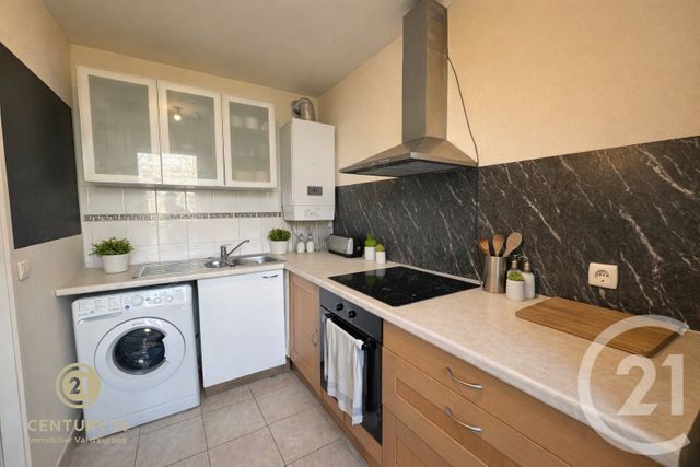 Appartement F2 à vendre - 2 pièces - 46.46 m2 - MONTEVRAIN - 77 - ILE-DE-FRANCE - Century 21 Immobilier Val D'Europe
