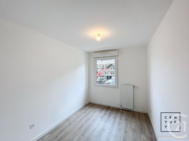Appartement F3 à louer - 3 pièces - 67.8 m2 - CHESSY - 77 - ILE-DE-FRANCE - Century 21 Immobilier Val D'Europe