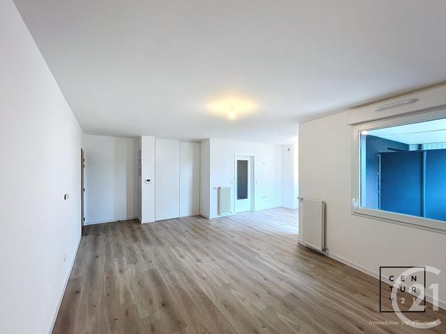 Appartement F3 à louer - 3 pièces - 67.8 m2 - CHESSY - 77 - ILE-DE-FRANCE - Century 21 Immobilier Val D'Europe