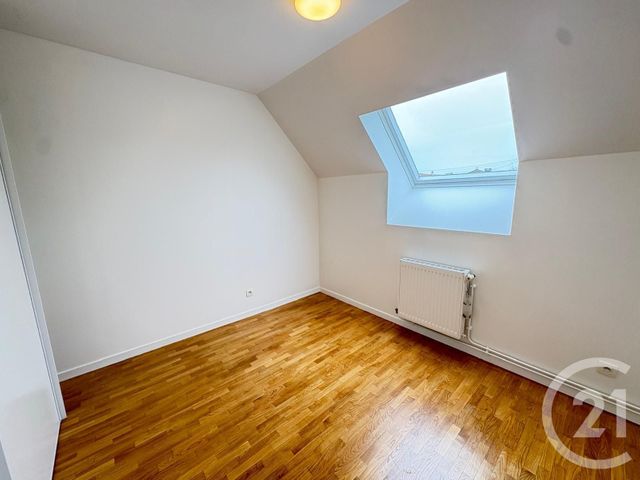 maison à louer - 5 pièces - 116.0 m2 - CHANTELOUP EN BRIE - 77 - ILE-DE-FRANCE - Century 21 Immobilier Val D'Europe