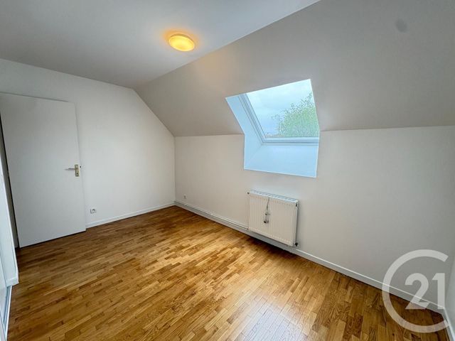 maison à louer - 5 pièces - 116.0 m2 - CHANTELOUP EN BRIE - 77 - ILE-DE-FRANCE - Century 21 Immobilier Val D'Europe