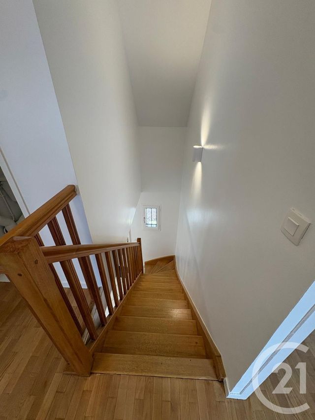 maison à louer - 5 pièces - 116.0 m2 - CHANTELOUP EN BRIE - 77 - ILE-DE-FRANCE - Century 21 Immobilier Val D'Europe