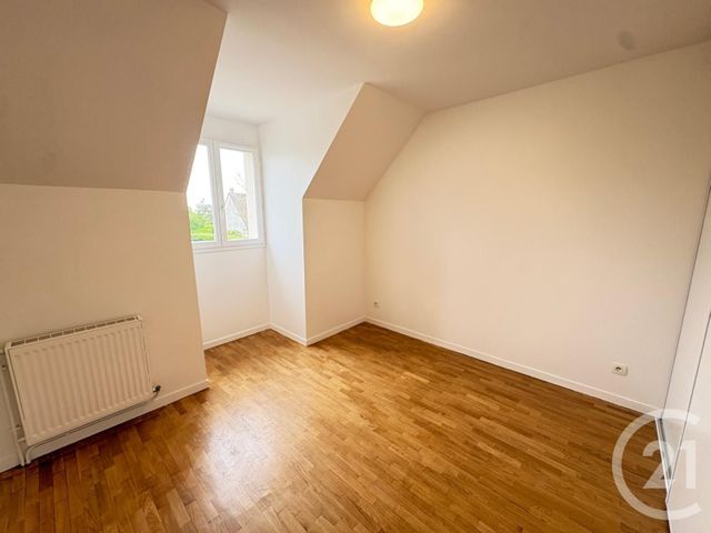 maison à louer - 5 pièces - 116.0 m2 - CHANTELOUP EN BRIE - 77 - ILE-DE-FRANCE - Century 21 Immobilier Val D'Europe