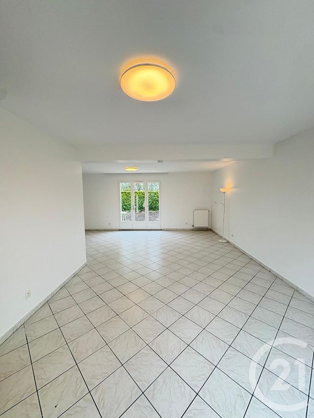 maison à louer - 5 pièces - 116.0 m2 - CHANTELOUP EN BRIE - 77 - ILE-DE-FRANCE - Century 21 Immobilier Val D'Europe