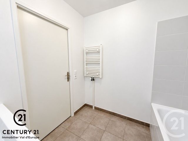 Appartement F2 à vendre - 2 pièces - 46.27 m2 - SERRIS - 77 - ILE-DE-FRANCE - Century 21 Immobilier Val D'Europe