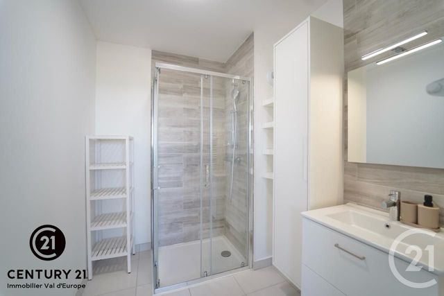 Appartement F4 à louer - 4 pièces - 95.3 m2 - CHESSY - 77 - ILE-DE-FRANCE - Century 21 Immobilier Val D'Europe