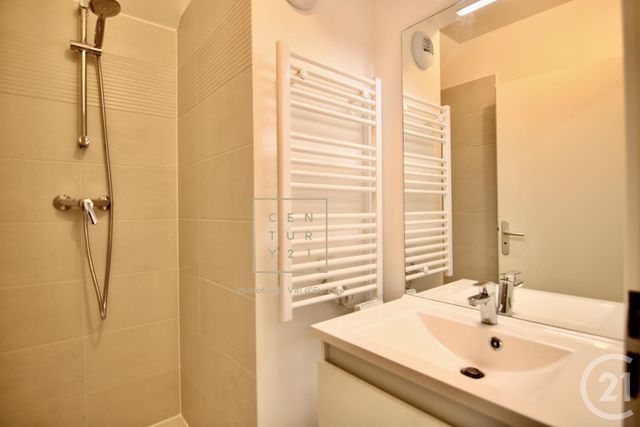 Appartement F4 à louer - 4 pièces - 77.6 m2 - OZOIR LA FERRIERE - 77 - ILE-DE-FRANCE - Century 21 Immobilier Val D'Europe