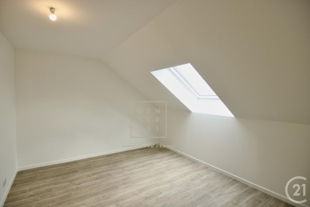 Appartement F4 à louer - 4 pièces - 77.6 m2 - OZOIR LA FERRIERE - 77 - ILE-DE-FRANCE - Century 21 Immobilier Val D'Europe