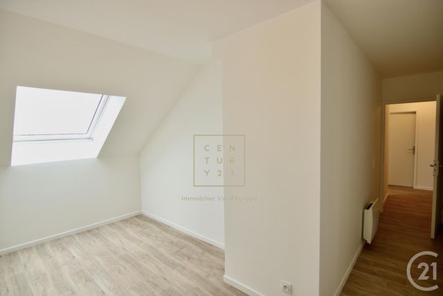 Appartement F4 à louer - 4 pièces - 77.6 m2 - OZOIR LA FERRIERE - 77 - ILE-DE-FRANCE - Century 21 Immobilier Val D'Europe