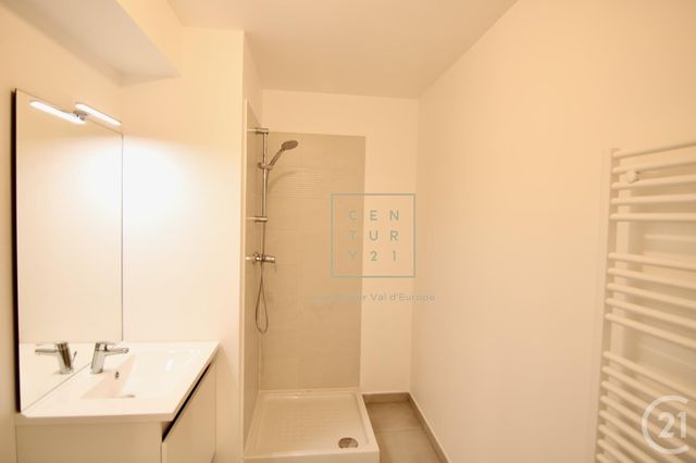 Appartement F4 à louer - 4 pièces - 77.6 m2 - OZOIR LA FERRIERE - 77 - ILE-DE-FRANCE - Century 21 Immobilier Val D'Europe