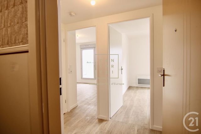 Appartement F4 à louer - 4 pièces - 77.6 m2 - OZOIR LA FERRIERE - 77 - ILE-DE-FRANCE - Century 21 Immobilier Val D'Europe