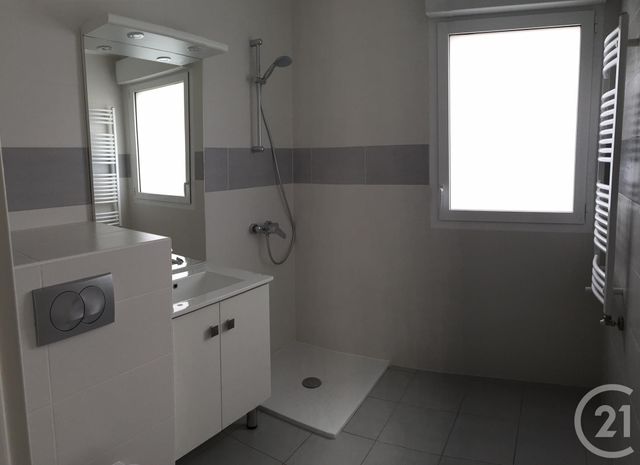 Appartement F2 à louer - 2 pièces - 41.5 m2 - MONTEVRAIN - 77 - ILE-DE-FRANCE - Century 21 Immobilier Val D'Europe