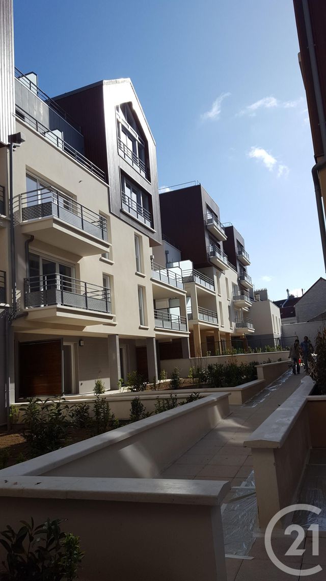 Appartement F3 à vendre - 3 pièces - 58.4 m2 - CHAMPS SUR MARNE - 77 - ILE-DE-FRANCE - Century 21 Immobilier Val D'Europe