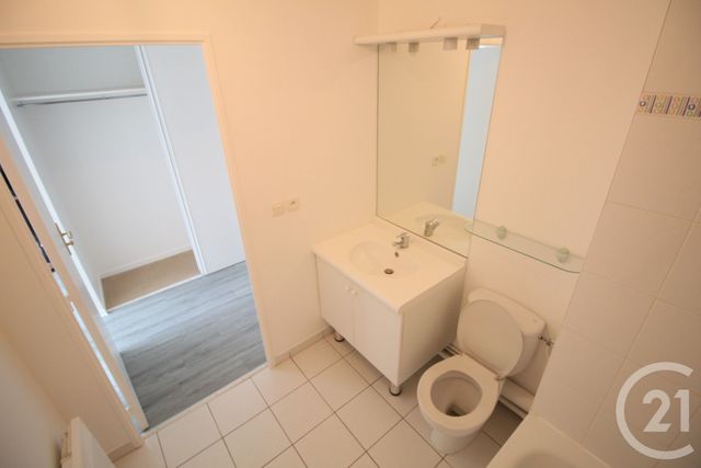 Appartement F2 à louer - 2 pièces - 34.34 m2 - MONTEVRAIN - 77 - ILE-DE-FRANCE - Century 21 Immobilier Val D'Europe