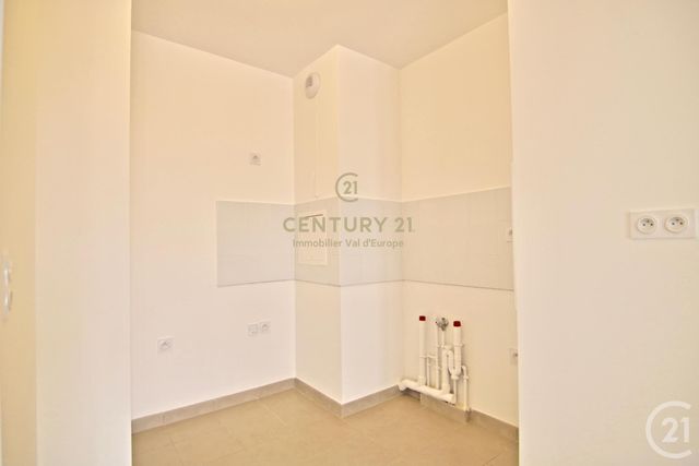 Appartement F2 à louer - 2 pièces - 42.72 m2 - BUSSY ST GEORGES - 77 - ILE-DE-FRANCE - Century 21 Immobilier Val D'Europe