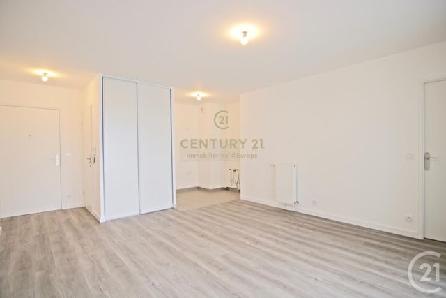 Appartement F2 à louer - 2 pièces - 42.72 m2 - BUSSY ST GEORGES - 77 - ILE-DE-FRANCE - Century 21 Immobilier Val D'Europe