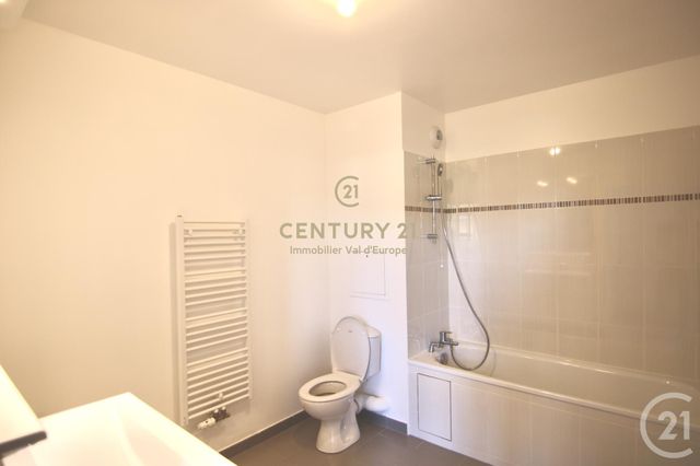 Appartement F2 à louer - 2 pièces - 51.41 m2 - SERRIS - 77 - ILE-DE-FRANCE - Century 21 Immobilier Val D'Europe