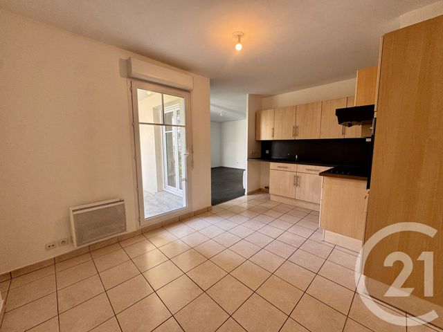 Appartement F3 à louer - 3 pièces - 66.13 m2 - SERRIS - 77 - ILE-DE-FRANCE - Century 21 Immobilier Val D'Europe
