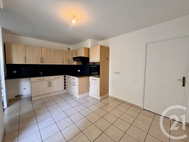 Appartement F3 à louer - 3 pièces - 66.13 m2 - SERRIS - 77 - ILE-DE-FRANCE - Century 21 Immobilier Val D'Europe