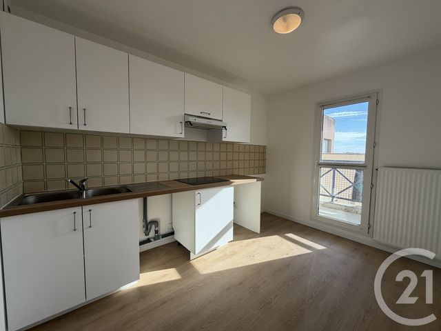 Appartement F4 à louer - 4 pièces - 82.17 m2 - TORCY - 77 - ILE-DE-FRANCE - Century 21 Immobilier Val D'Europe