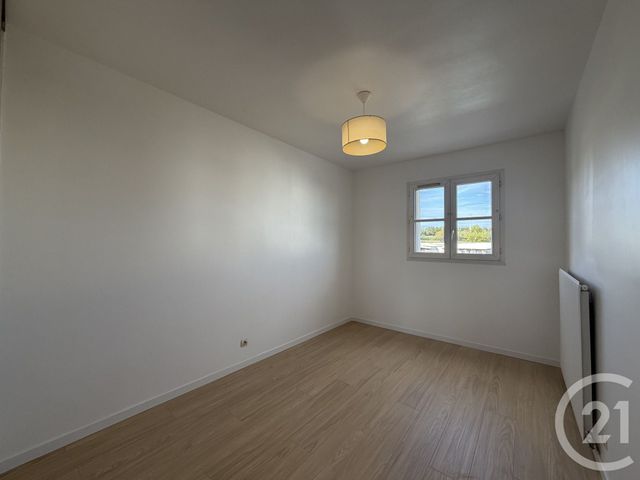 Appartement F4 à louer - 4 pièces - 82.17 m2 - TORCY - 77 - ILE-DE-FRANCE - Century 21 Immobilier Val D'Europe