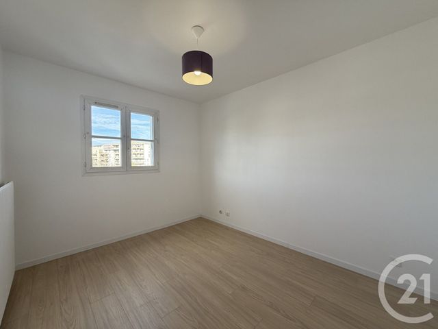 Appartement F4 à louer - 4 pièces - 82.17 m2 - TORCY - 77 - ILE-DE-FRANCE - Century 21 Immobilier Val D'Europe