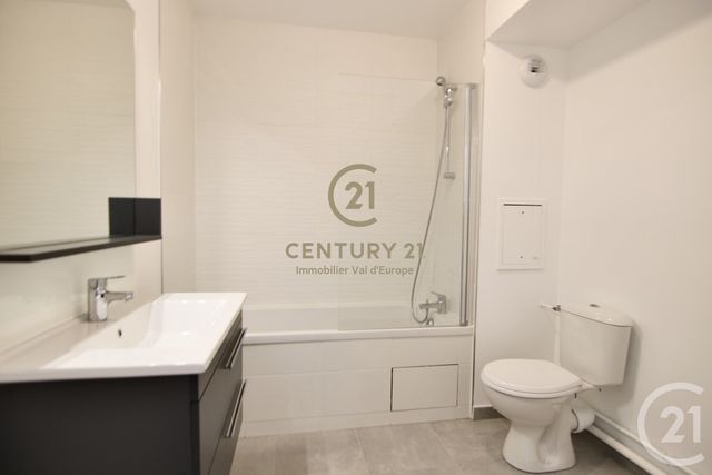 Appartement F4 à louer - 4 pièces - 83.15 m2 - CHESSY - 77 - ILE-DE-FRANCE - Century 21 Immobilier Val D'Europe