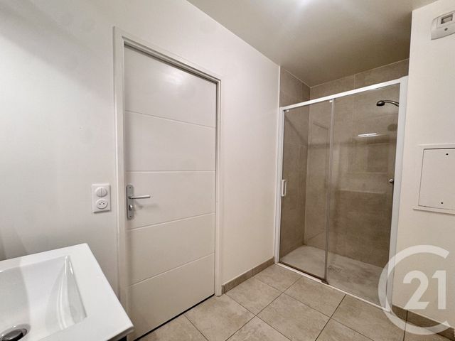 Appartement F2 à louer - 2 pièces - 41.0 m2 - SERRIS - 77 - ILE-DE-FRANCE - Century 21 Immobilier Val D'Europe