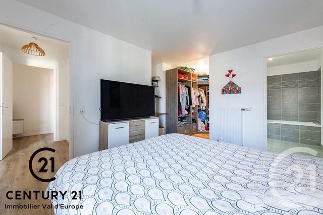 Appartement F4 à louer - 4 pièces - 82.58 m2 - MONTEVRAIN - 77 - ILE-DE-FRANCE - Century 21 Immobilier Val D'Europe