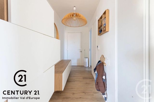 Appartement F4 à louer - 4 pièces - 82.58 m2 - MONTEVRAIN - 77 - ILE-DE-FRANCE - Century 21 Immobilier Val D'Europe