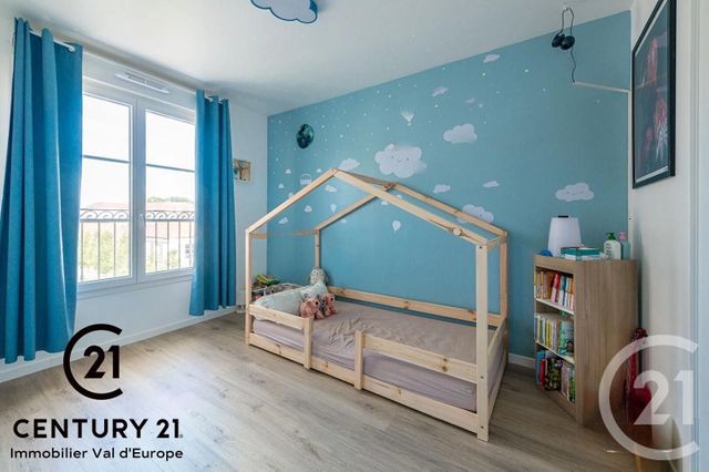 Appartement F4 à louer - 4 pièces - 82.58 m2 - MONTEVRAIN - 77 - ILE-DE-FRANCE - Century 21 Immobilier Val D'Europe