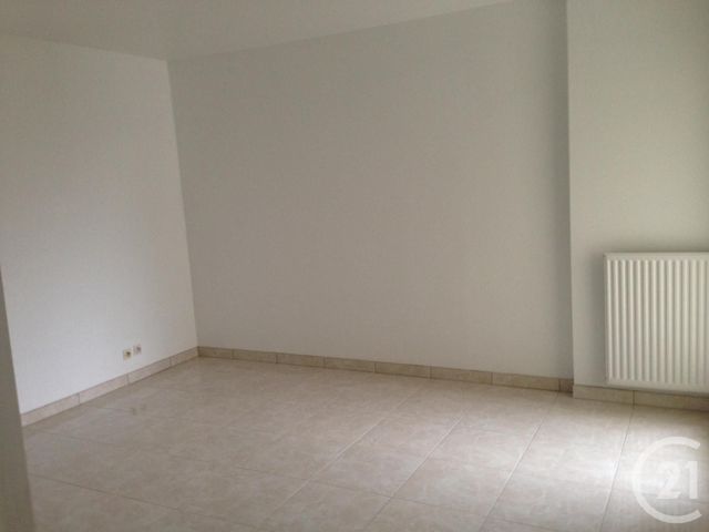 Appartement F3 à louer - 3 pièces - 63.87 m2 - BUSSY ST GEORGES - 77 - ILE-DE-FRANCE - Century 21 Immobilier Val D'Europe
