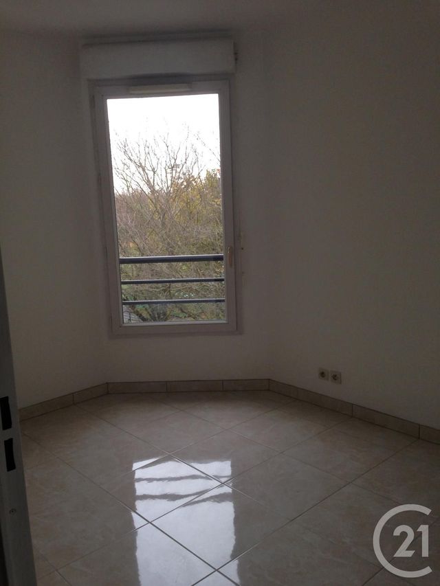 Appartement F3 à louer - 3 pièces - 63.87 m2 - BUSSY ST GEORGES - 77 - ILE-DE-FRANCE - Century 21 Immobilier Val D'Europe