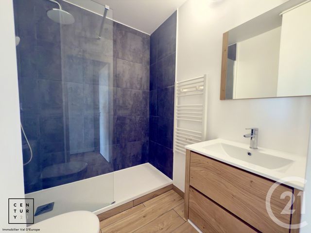 Appartement Studio à louer - 1 pièce - 28.0 m2 - LOGNES - 77 - ILE-DE-FRANCE - Century 21 Immobilier Val D'Europe