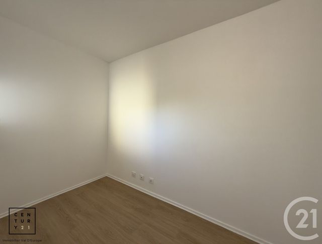 Appartement Studio à louer - 1 pièce - 28.0 m2 - LOGNES - 77 - ILE-DE-FRANCE - Century 21 Immobilier Val D'Europe