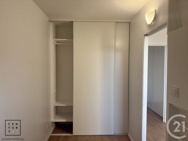 Appartement Studio à louer - 1 pièce - 28.0 m2 - LOGNES - 77 - ILE-DE-FRANCE - Century 21 Immobilier Val D'Europe
