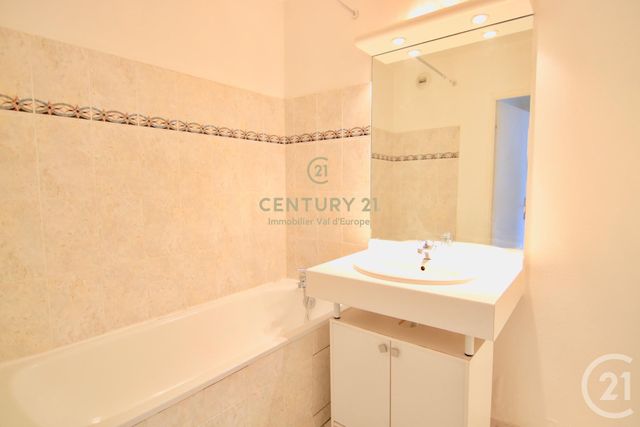 Appartement F3 à louer - 3 pièces - 63.59 m2 - SERRIS - 77 - ILE-DE-FRANCE - Century 21 Immobilier Val D'Europe
