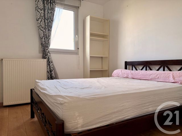 Appartement F2 à louer - 2 pièces - 31.5 m2 - LOGNES - 77 - ILE-DE-FRANCE - Century 21 Immobilier Val D'Europe
