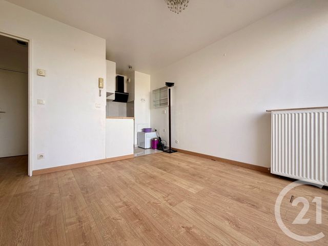 Appartement F2 à louer - 2 pièces - 31.5 m2 - LOGNES - 77 - ILE-DE-FRANCE - Century 21 Immobilier Val D'Europe